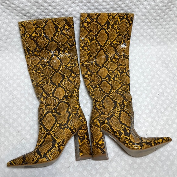 Jeffrey Campbell Siren Boots Size 6 1/2 - Picture 2 of 4